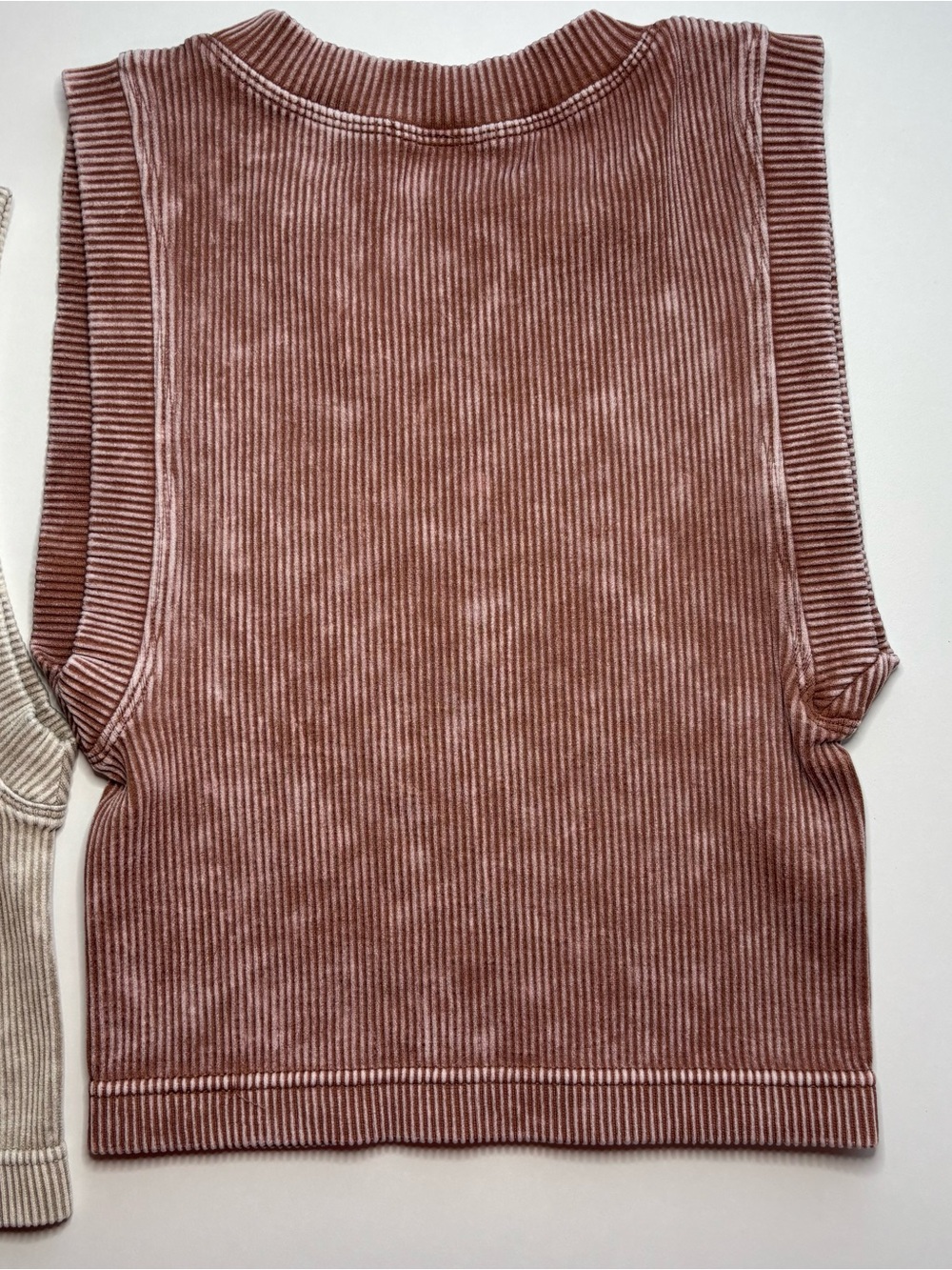Zenana Set of 2 Stone Washed Ribbed Seamless Crop Tanks L/XL New - Picture 6 of 9